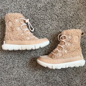 Sorel Tan and Pink Sherpa Kids Boots Size 2